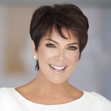 Three hairstyles that flatter women over 50