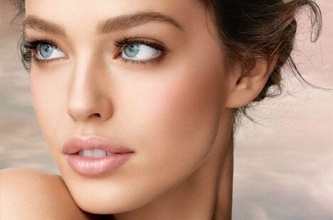  The new no-makeup look