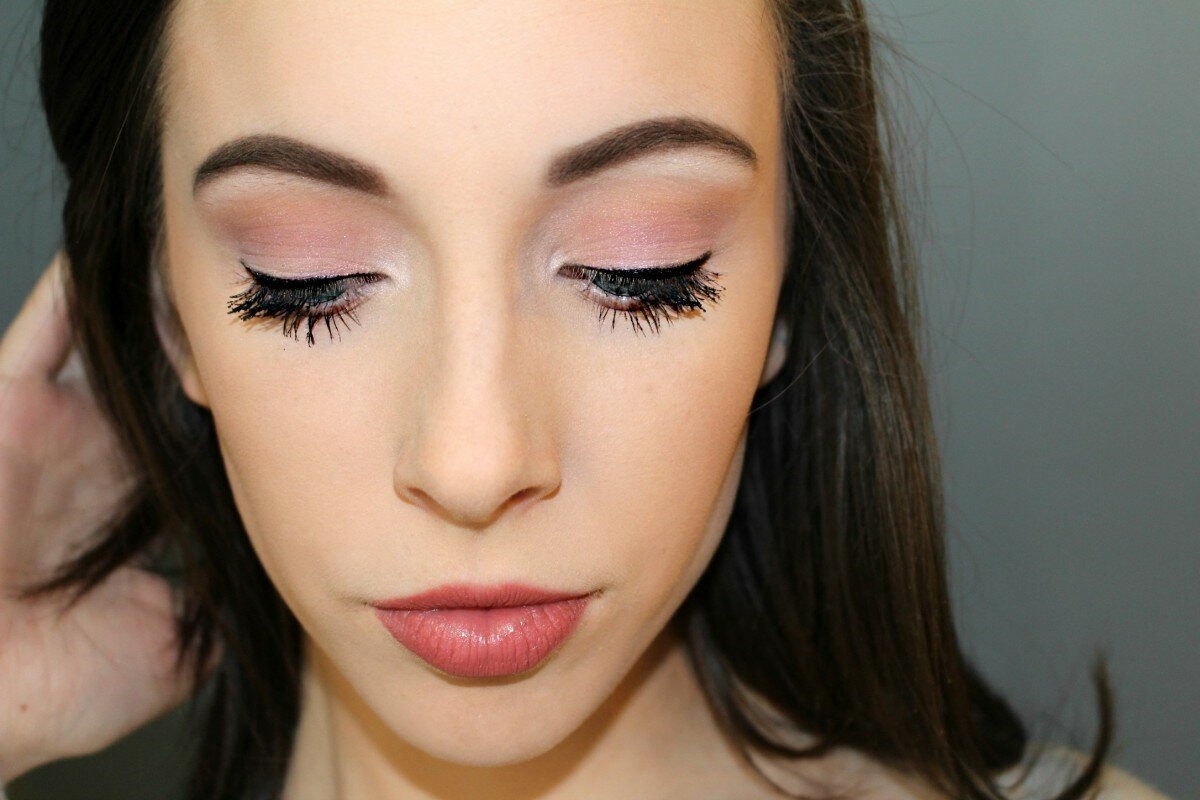 New trend in glamour is the pink eye